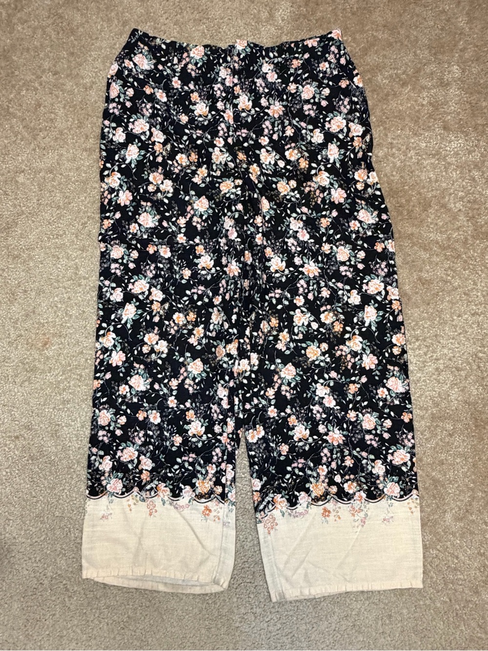 Womens Black Floral Print Pull-On Pants with Cream Hem